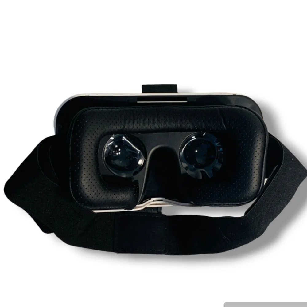 NWOT Sharper Image Black & White Smartphone 360° Virtual Reality Head Set